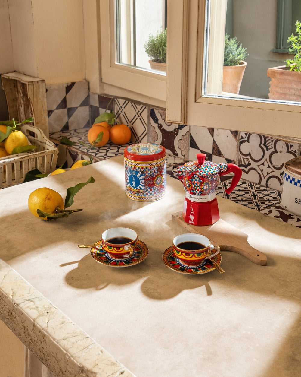 Bialetti X Dolce&Gabbana Sicilian Cart Moka Express: Red / 3 Cup