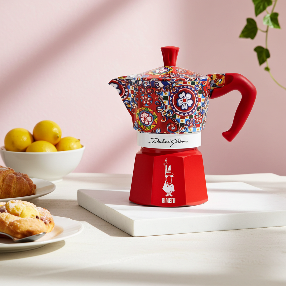 Bialetti X Dolce&Gabbana Sicilian Cart Moka Express: Red / 3 Cup