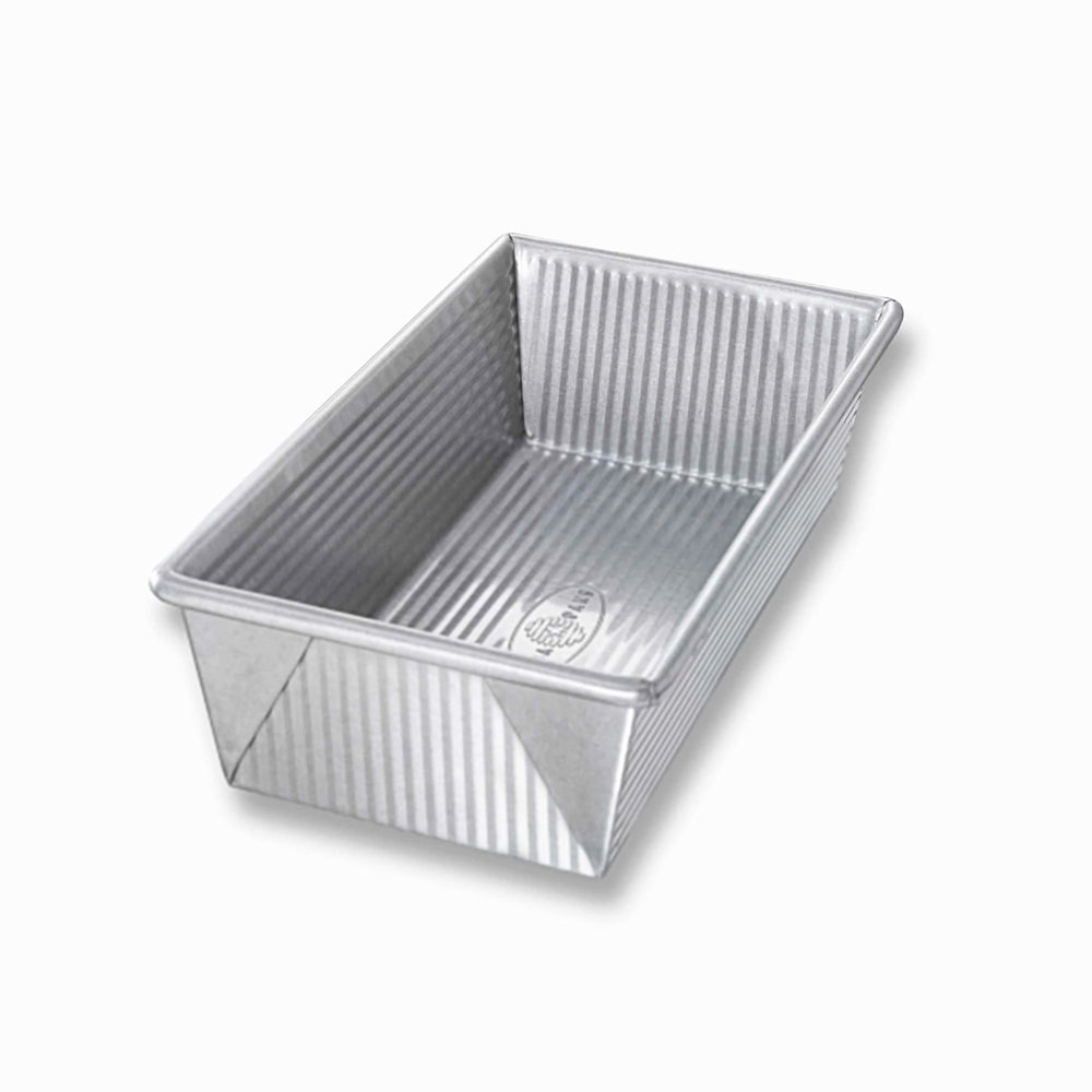 USA Pan Loaf Pan - Medium 23 x 12.5 x 7cm (1 1/4 lbs Volume)