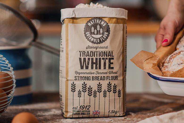 Matthews Cotswold Stoneground Traditional White Regeneratively Farmed Bread Flour 16kg